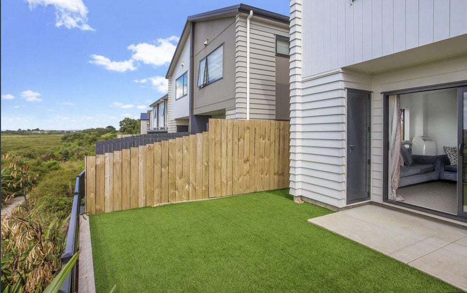 38 Matawhanga Drive, Wattle Downs, Auckland - Carousel 13