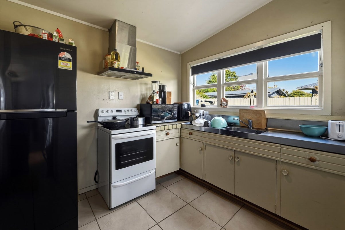 20A Frank Street, Koutu, Rotorua - Carousel 2