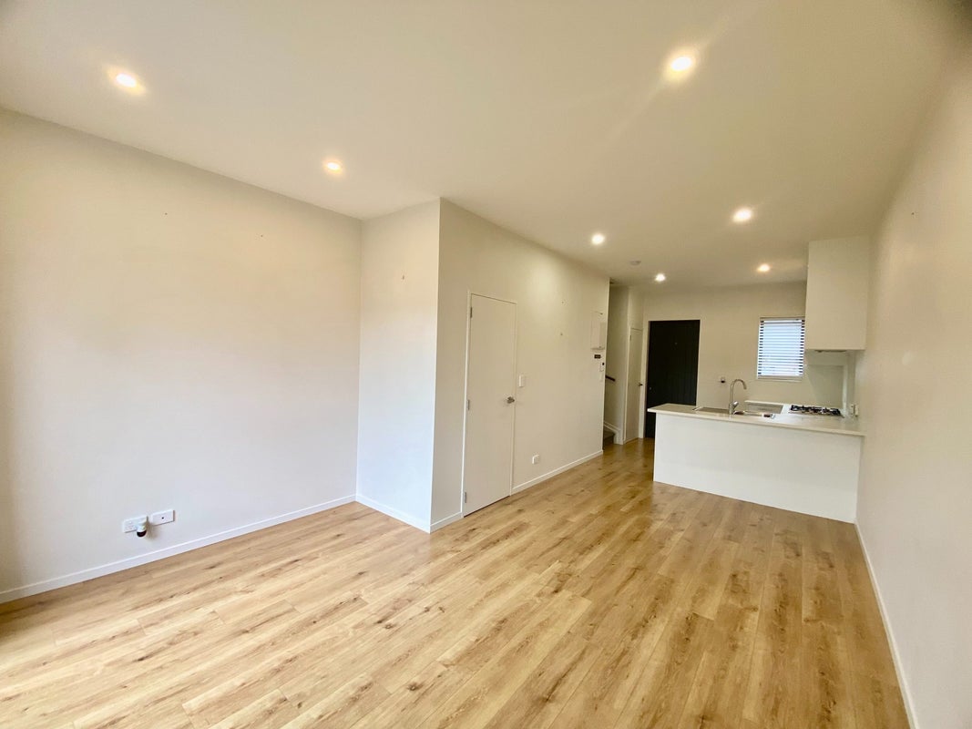 4 Creekside Way, Flat Bush, Auckland - Carousel 1