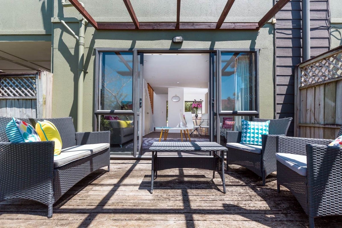 9/44 Fields Parade, Oteha, Auckland - Carousel 17