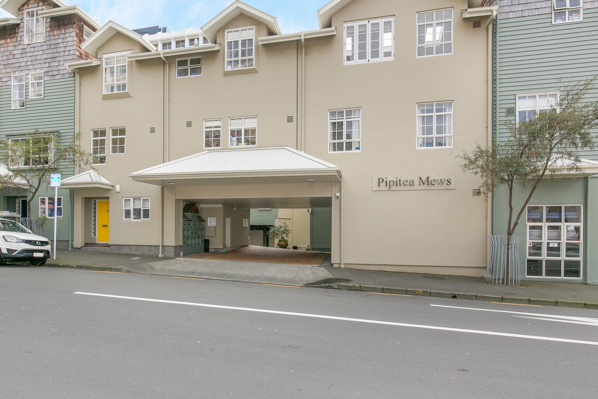 52 Pipitea Street, Thorndon, Wellington - Carousel 16