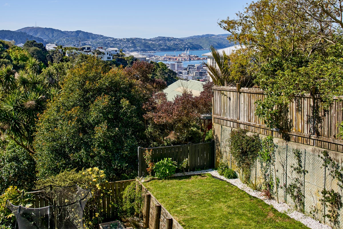 28 Connaught Terrace, Brooklyn, Wellington - Carousel 2