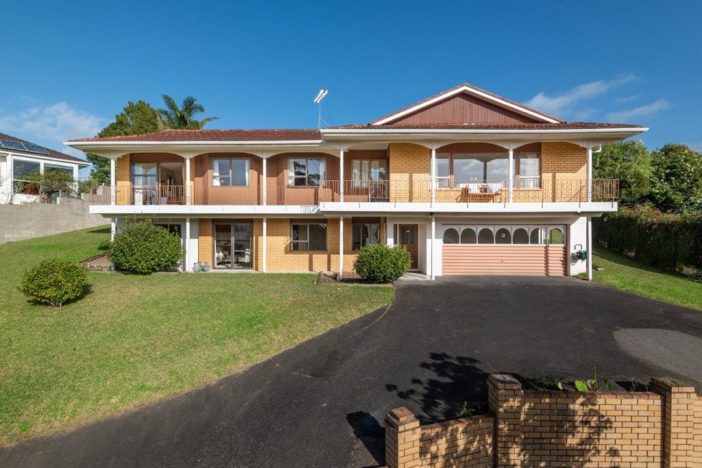 4 Mosman Place, Chatswood, Auckland - Carousel 1