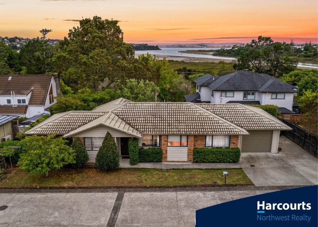169J Colwill Road, Massey, Auckland - Carousel 2