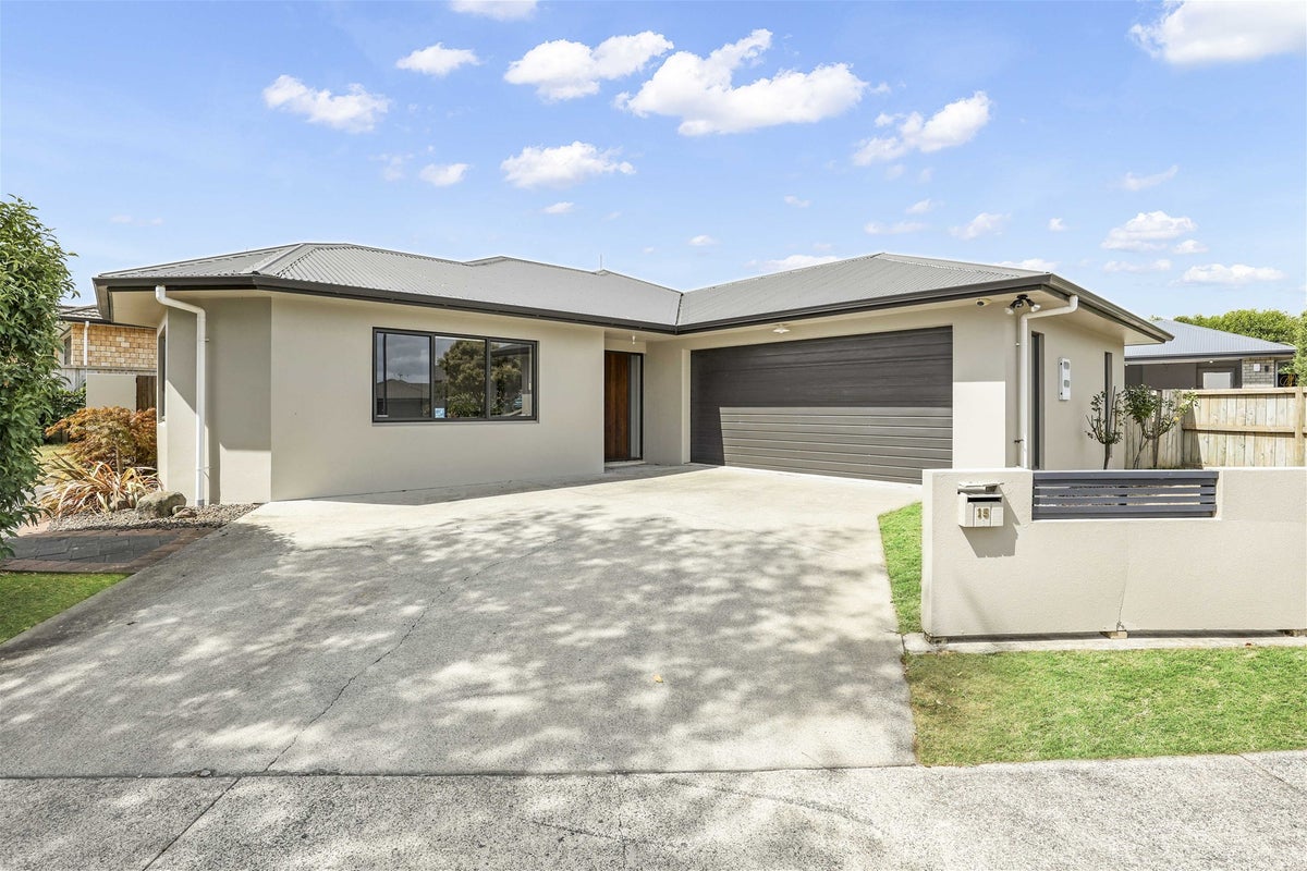 15 Farleigh Close, Huntington, Hamilton - Carousel 1