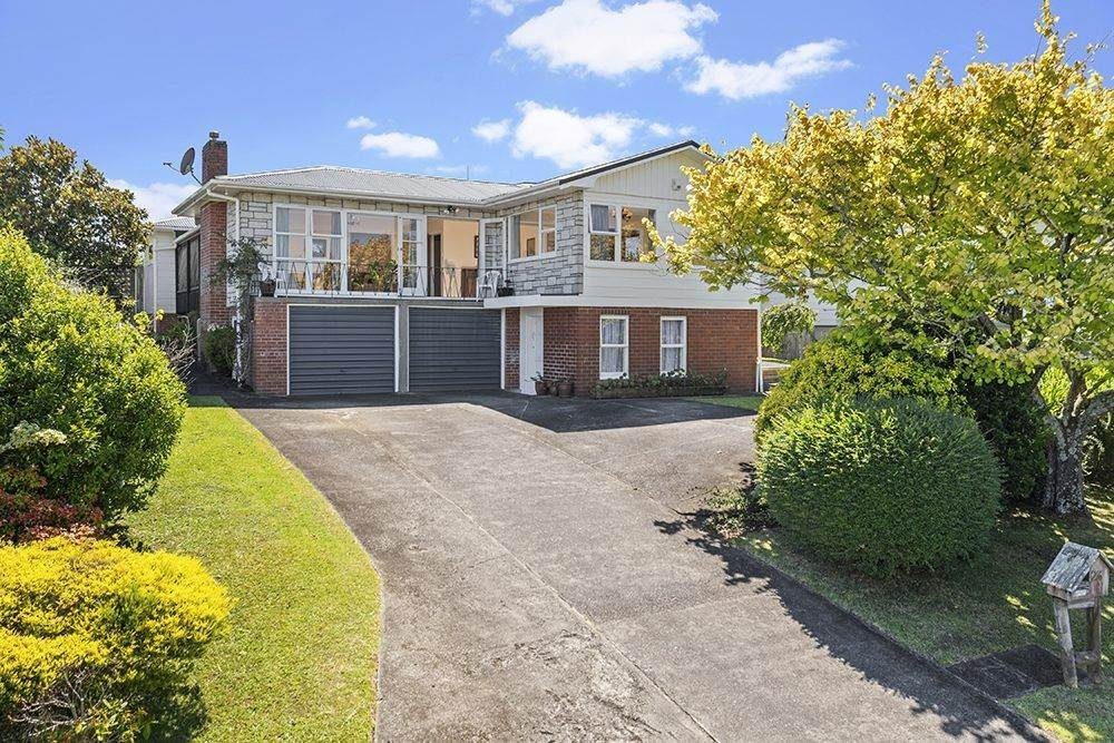 23 Ellesmere Crescent, Pakuranga Heights, Auckland - Carousel 2