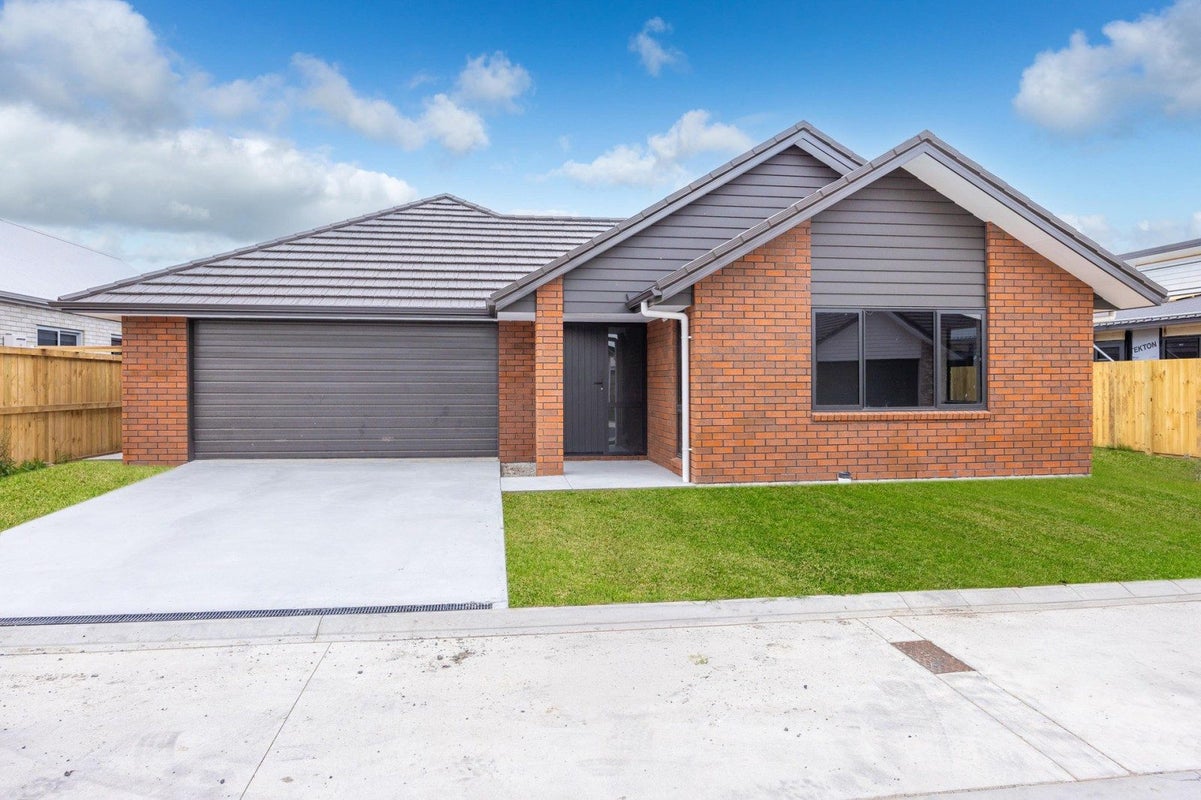 7 Korako Lane, Baverstock, Hamilton - Carousel 1