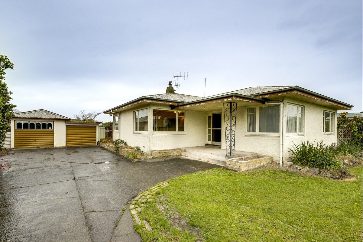 1102 Heretaunga Street West, Saint Leonards, Hastings - Carousel 1