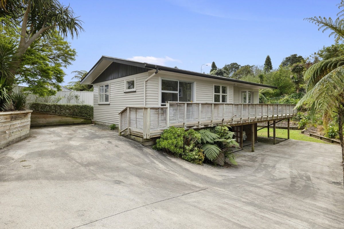 49A Waiwaka Terrace, Strandon, New Plymouth - Carousel 21