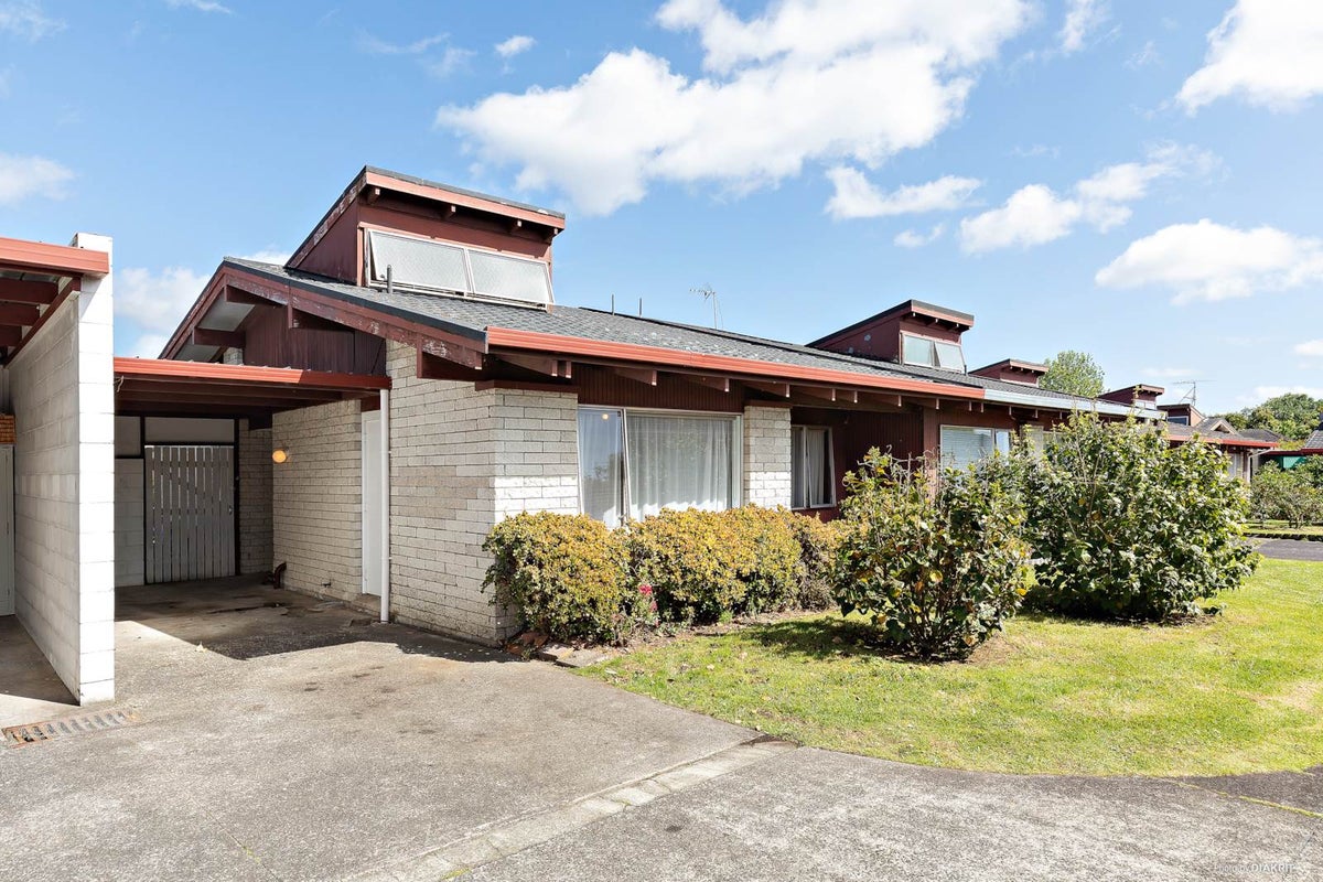 3/35 Swanson Road, Henderson, Auckland - Carousel 1