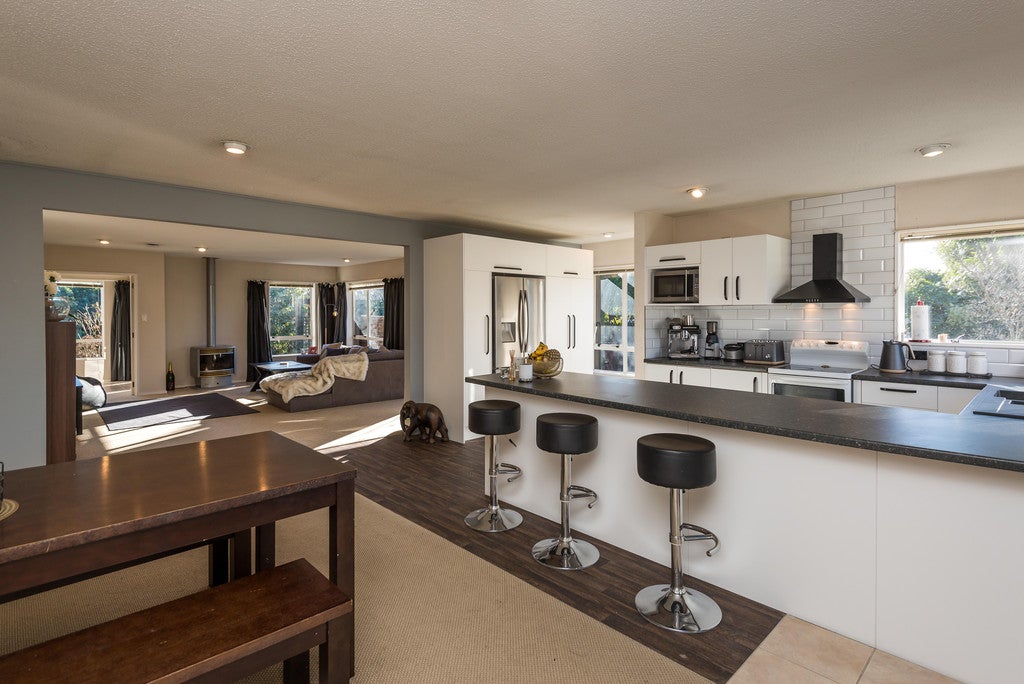2 Shenley Drive, Belfast, Christchurch - Carousel 1