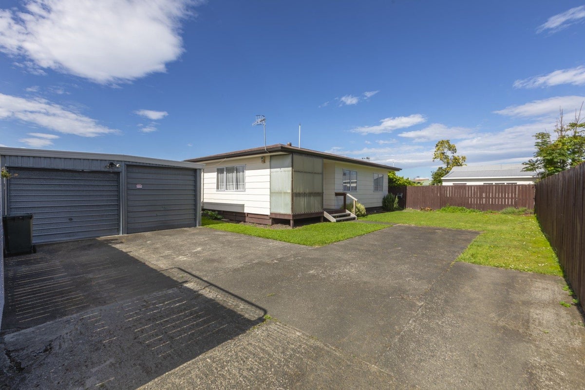 2/15 Bedford Road, Marewa, Napier - Carousel 1