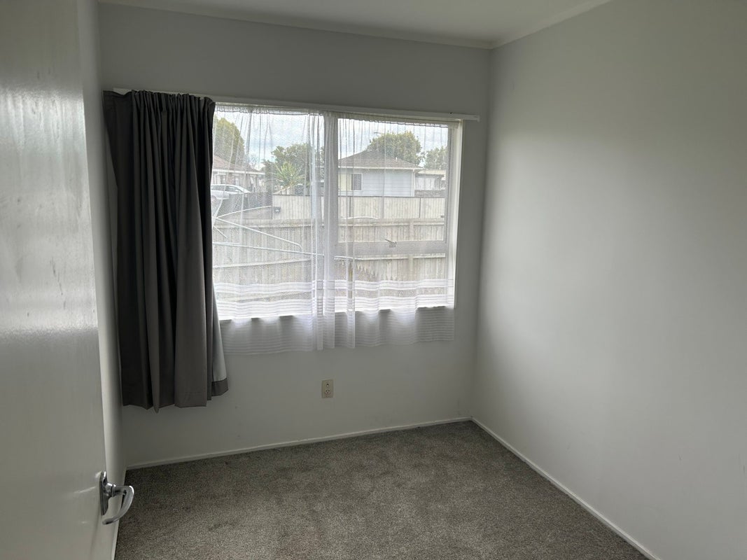 1/23 Challen Close, Conifer Grove, Takanini - Carousel 6