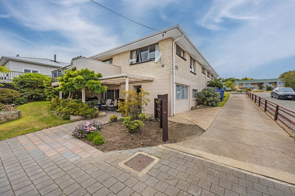 4A Awamoa Road, Holmes Hill, Oamaru - Carousel 1