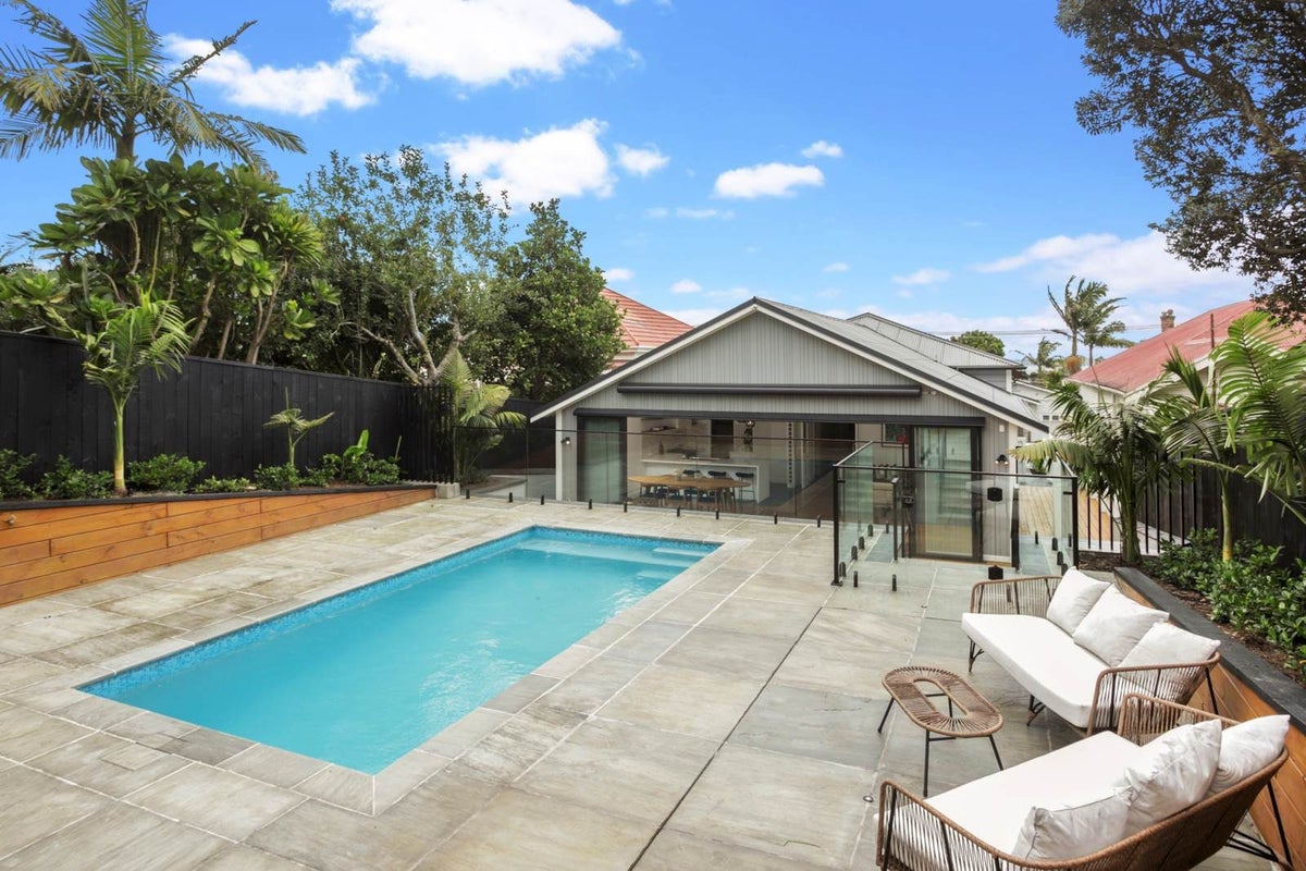 8 Peel Street, Westmere, Auckland - Carousel 1