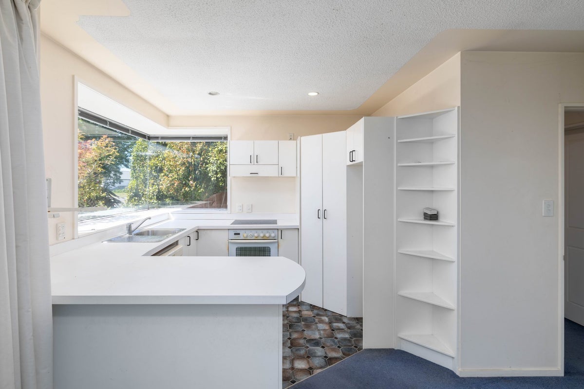 2/15 Baladin Street, Avondale, Christchurch - Carousel 2