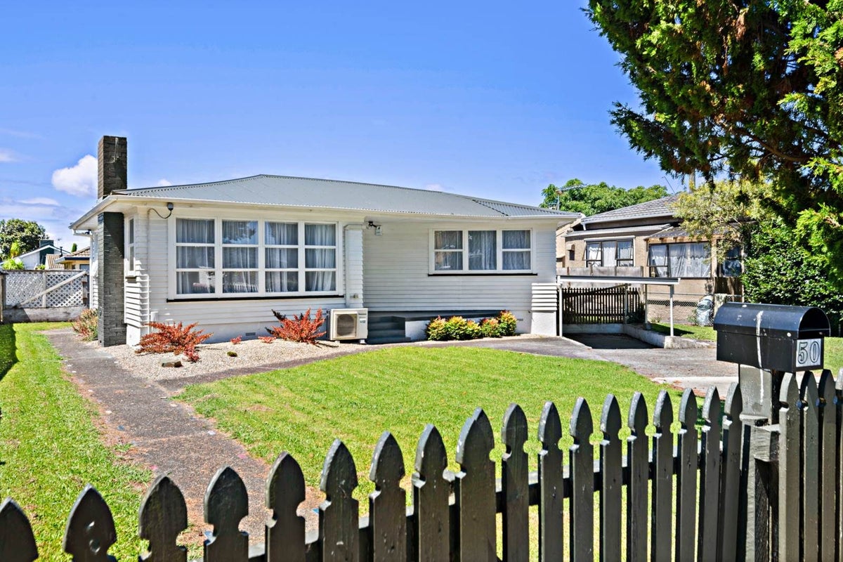 1/50 Halsey Road, Manurewa, Auckland - Carousel 1