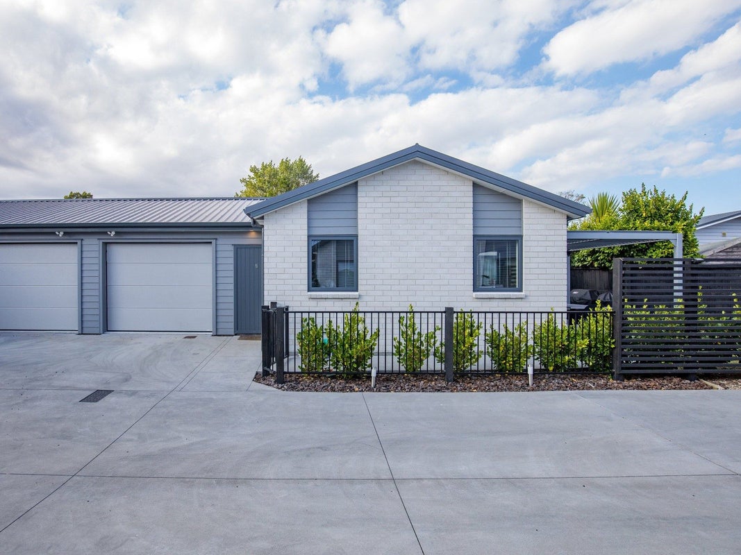 5/9 Beverley Crescent, Hillcrest, Hamilton - Carousel 1