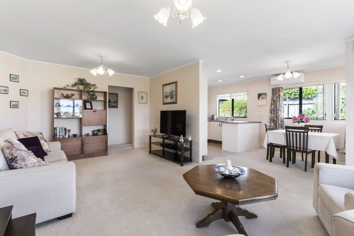 18/18 Williams Road, Hobsonville, Auckland - Carousel 2