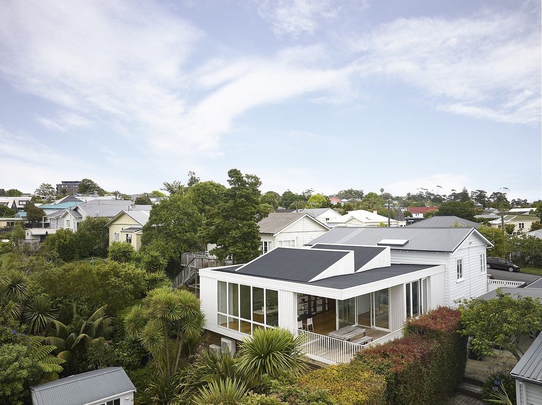 49 Mountain View Road, Morningside, Auckland - Carousel 1