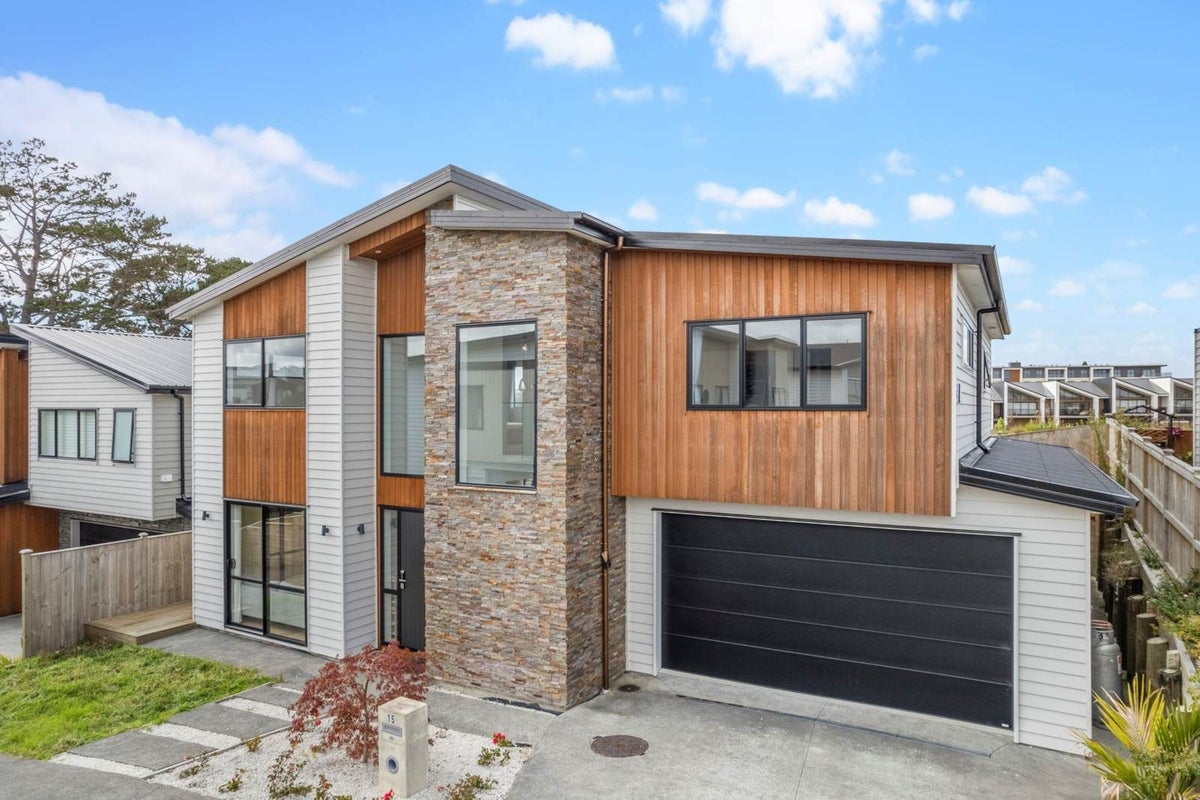 15 La Bella Road, Hobsonville, Auckland - Carousel 2