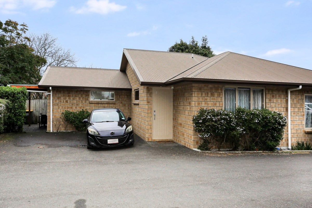 1/114 Old Farm Road, Hamilton East, Hamilton - Carousel 1