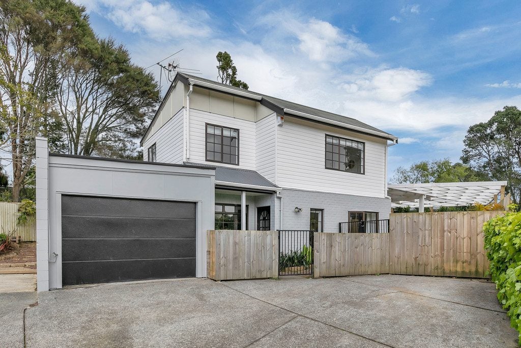 1/77 Atkinson Road, Titirangi, Auckland - Carousel 1