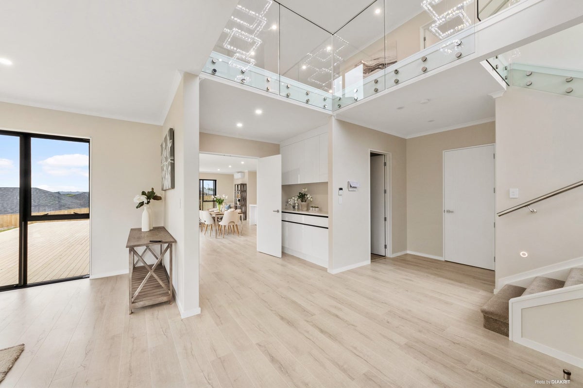 7 Lumber Rise, Swanson, Auckland - Carousel 2