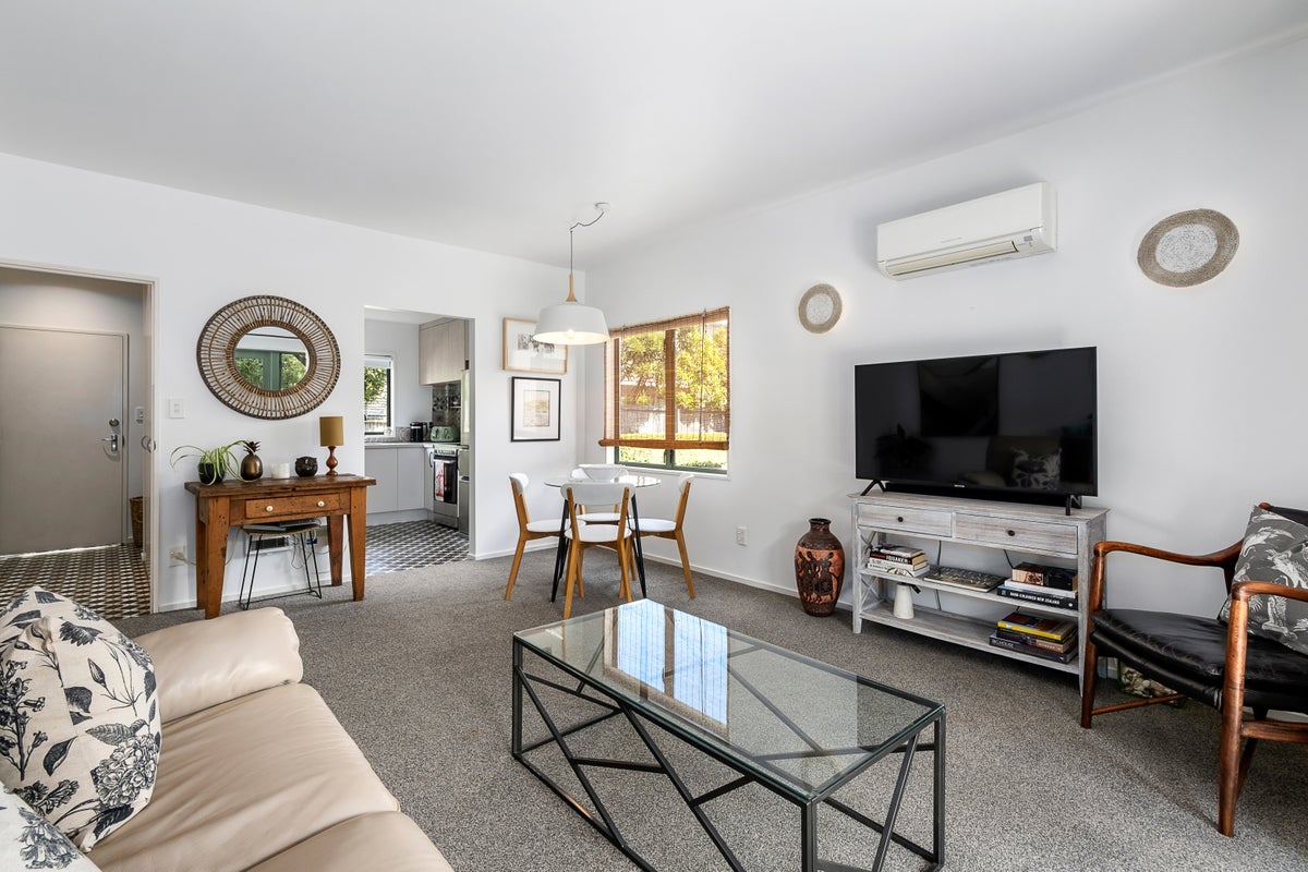 4/36 Champion Street, Edgeware, Christchurch - Carousel 1