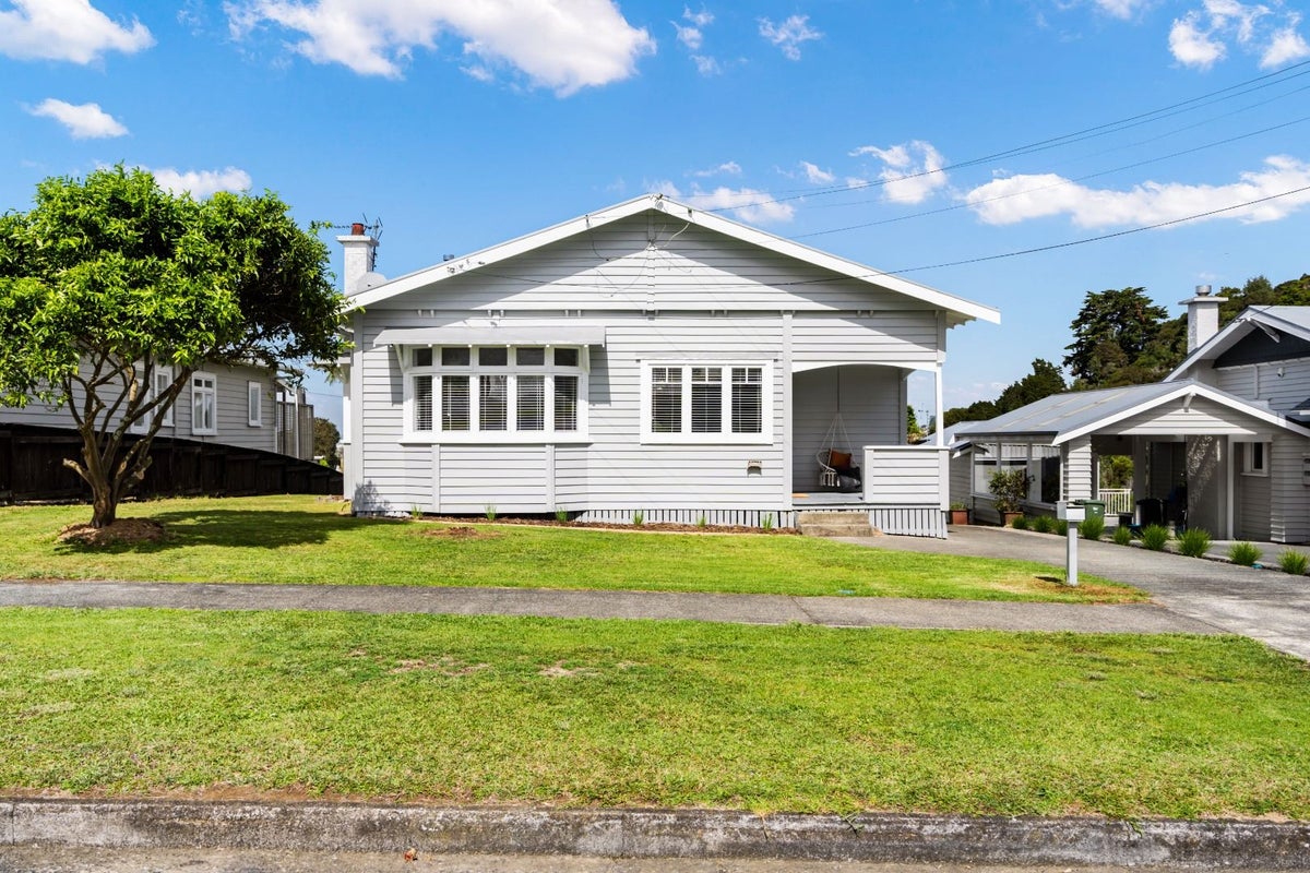 21 Oranga Road, Kensington, Whangarei - Carousel 1