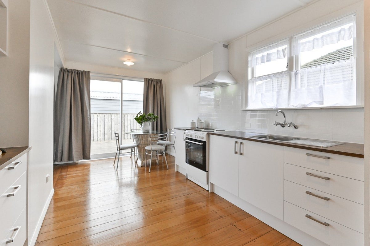500 Hinau Street, Saint Leonards, Hastings - Carousel 2