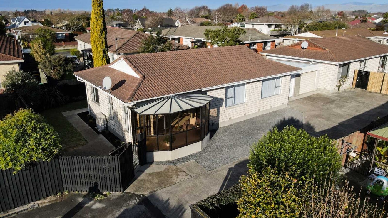 1/40A Chipping Lane, Redwood, Christchurch - Carousel 1
