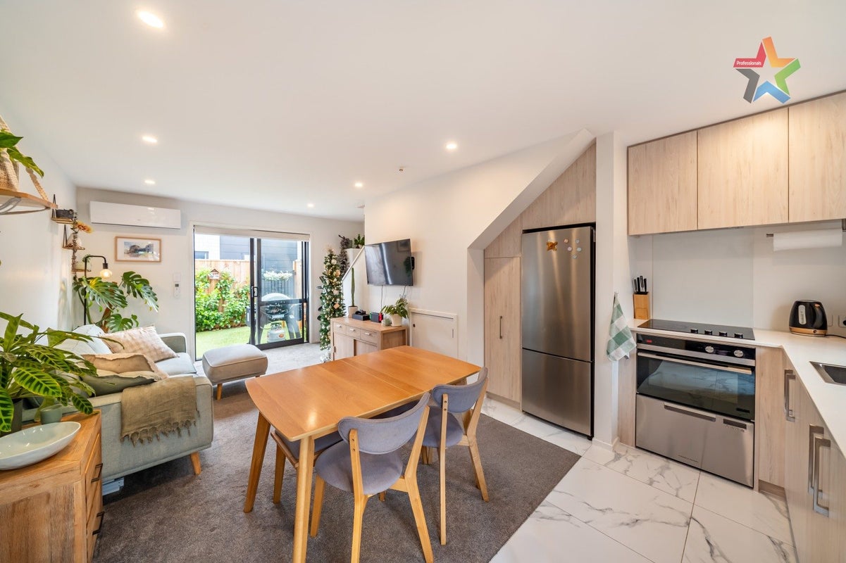 4E Avon Street, Waterloo, Lower Hutt - Carousel 1