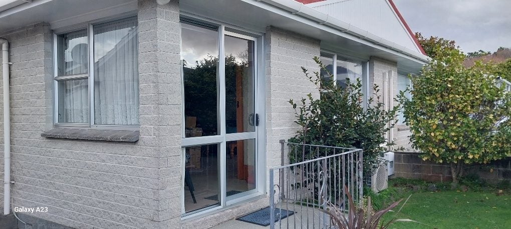2/166 WATERLOO RD, Hutt Central, Lower Hutt - Carousel 2