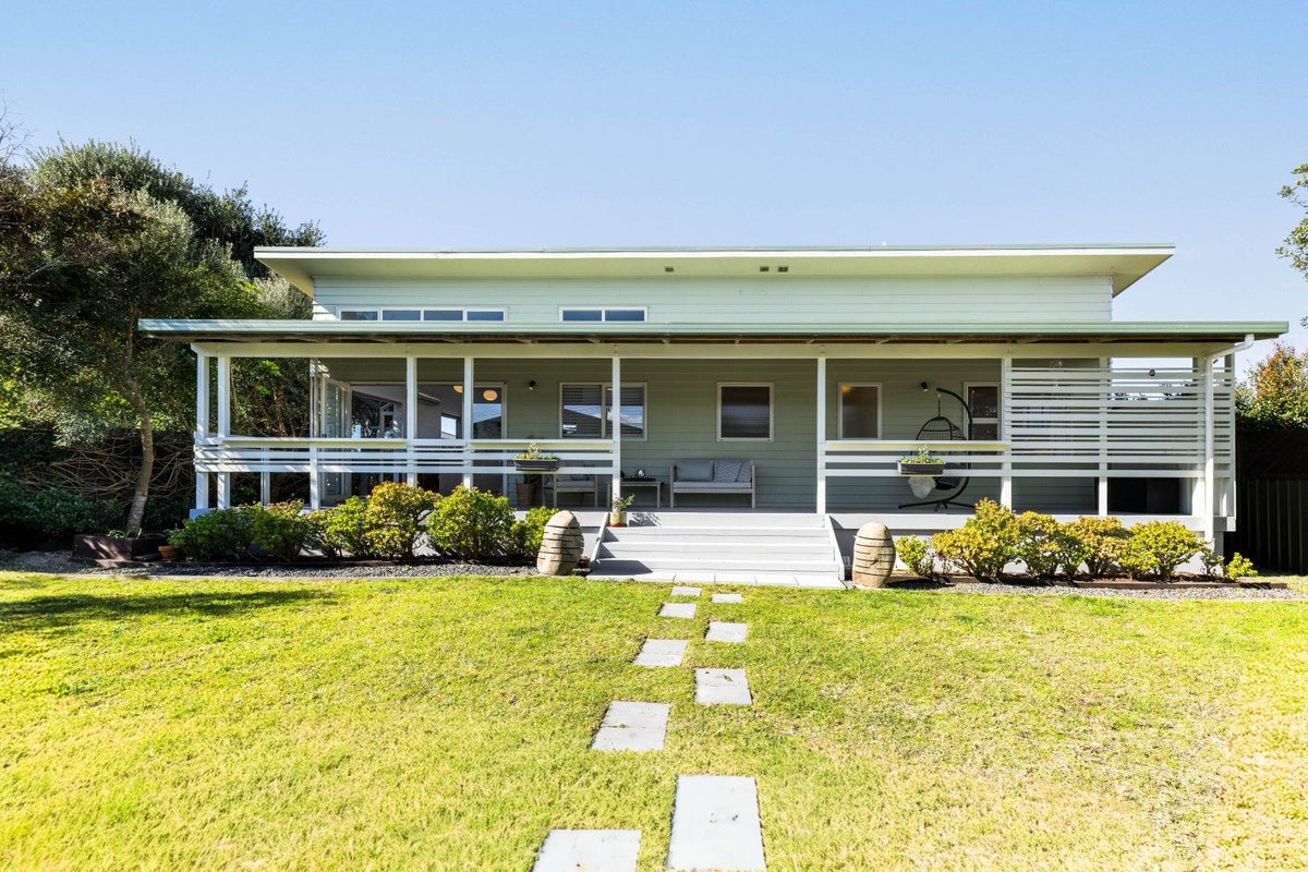 39 Moir Point Road, Mangawhai Heads, Kaipara, Northland - Carousel 1