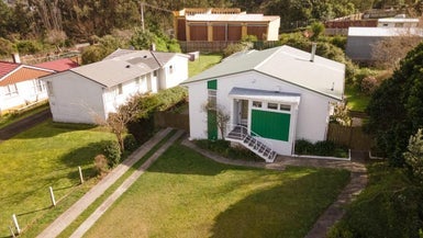40 Niagara Street, Waitangirua, Porirua - Carousel 1