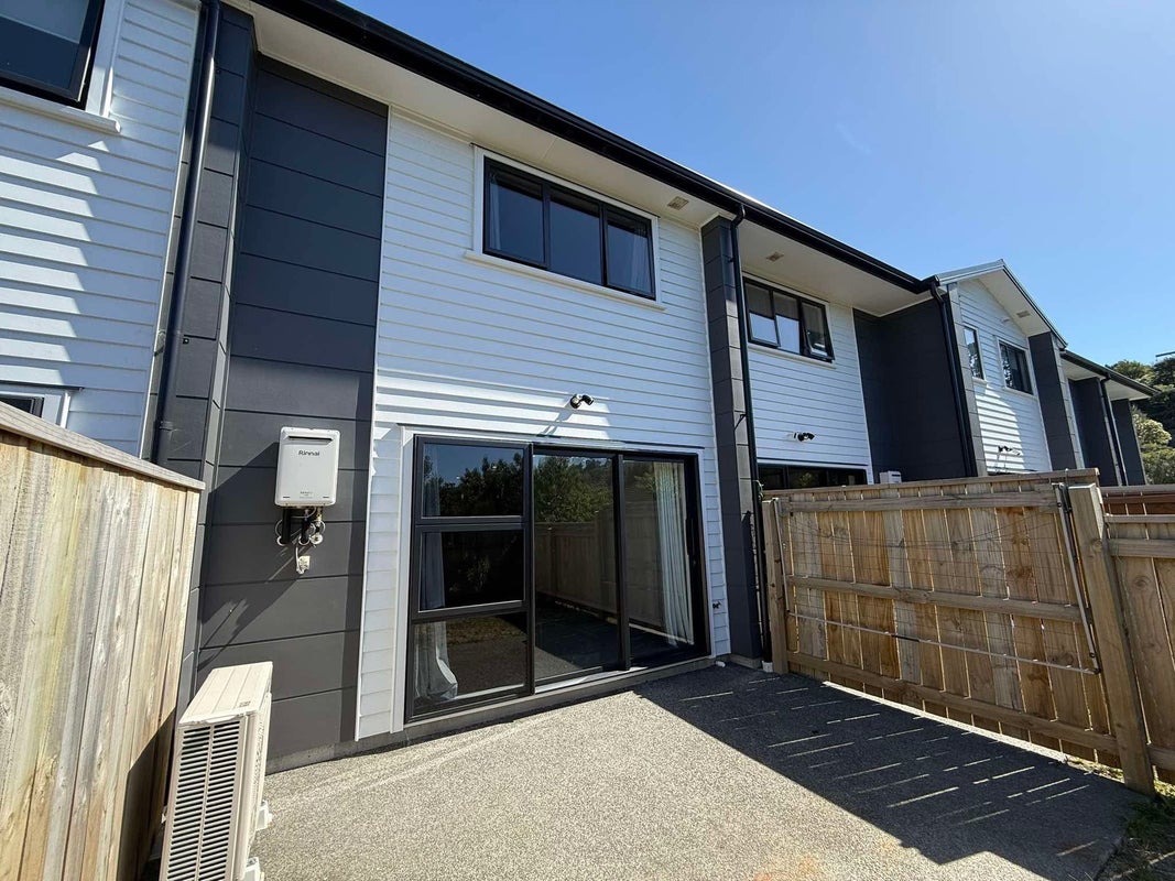 12B Bowers Street, Stokes Valley, Lower Hutt - Carousel 2