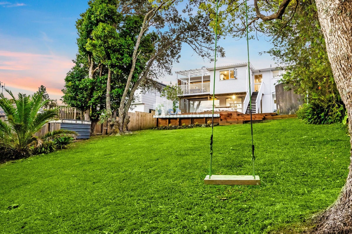 7 Penton Road, Stanmore Bay, Whangaparaoa - Carousel 1