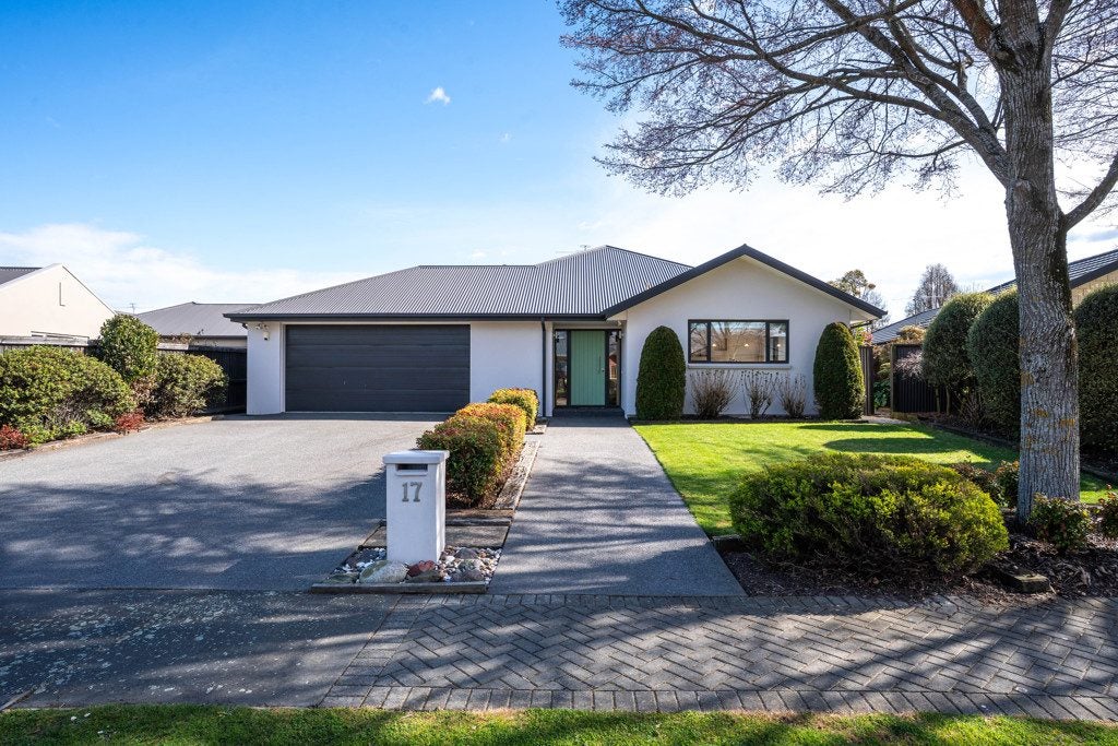 17 Kilbride Gardens, Halswell, Christchurch - Carousel 1