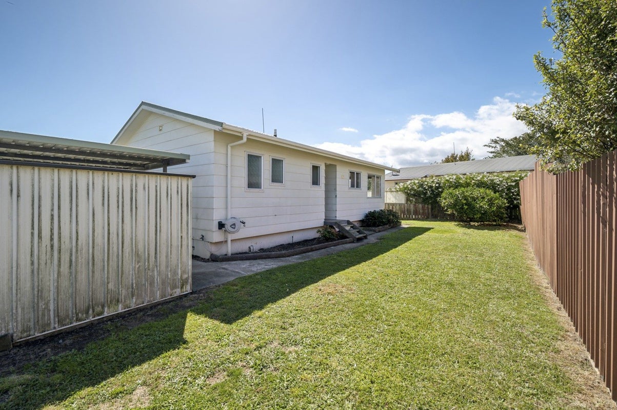 16 Aspen Place, Owhata, Rotorua - Carousel 16