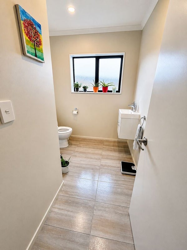 14 Trelawny Terrace, Grenada Village, Wellington - Carousel 11