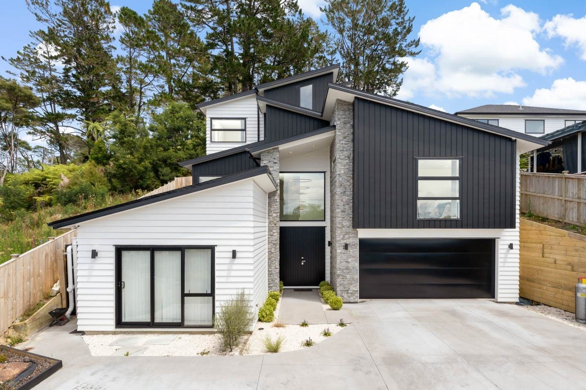 41 Korihi Drive, Swanson, Waitakere City, Auckland - Carousel 2