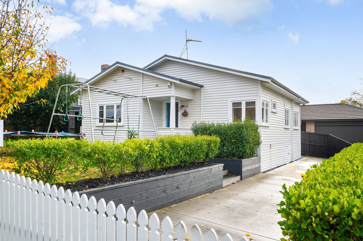 26 Rata Street, Maeroa, Hamilton - Carousel 1