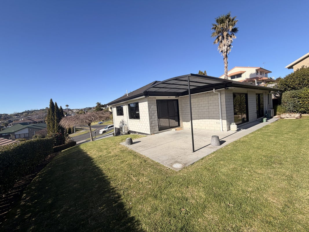 Village Park Drive, Welcome Bay, Tauranga, Bay Of Plenty - Carousel 2