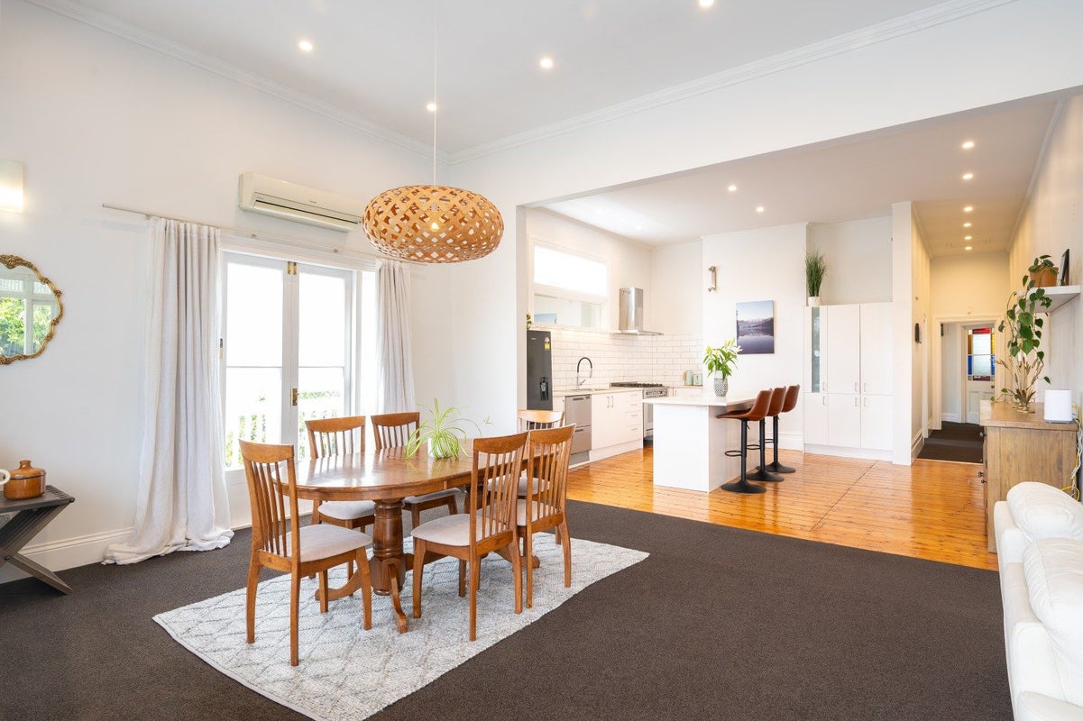 12 Hadfield Terrace, Bluff Hill, Napier, Hawke's Bay - Carousel 1