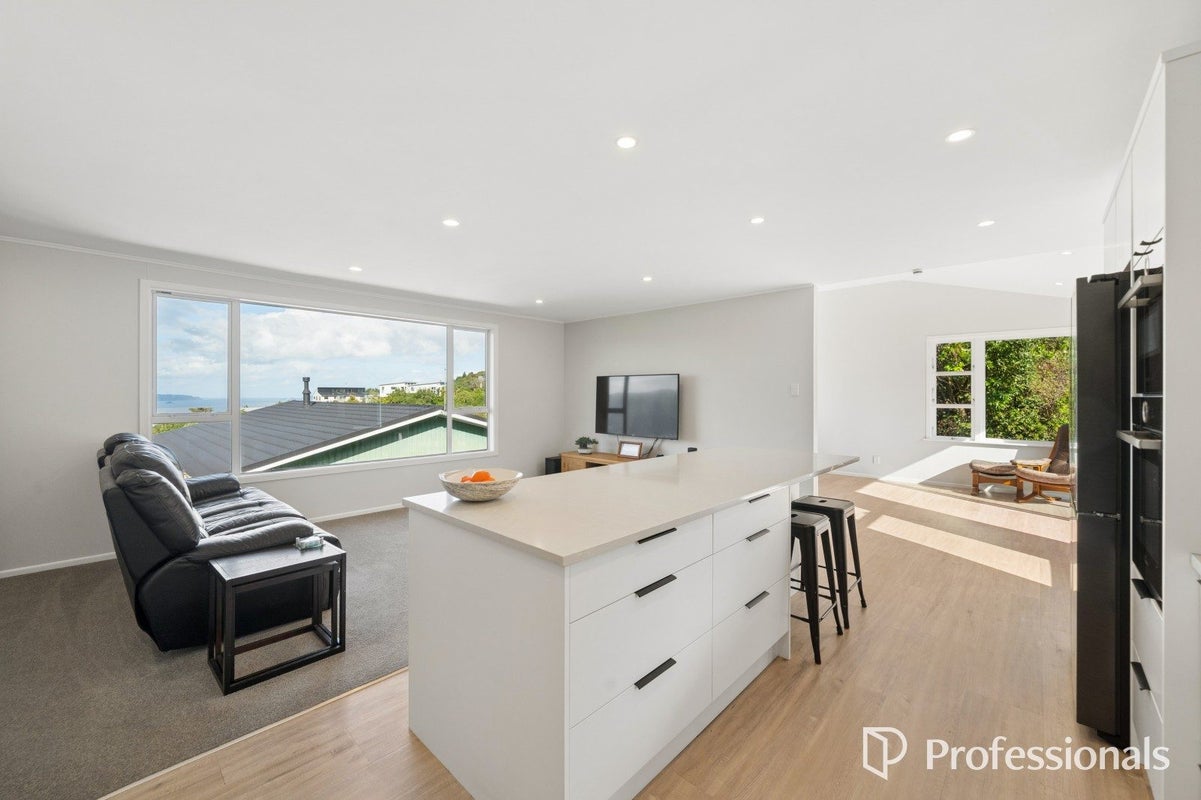 24 Pekanga Road, Normandale, Lower Hutt - Carousel 2