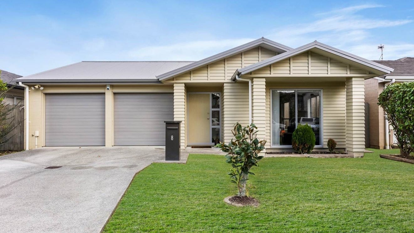 14 Popokatea Drive, Takanini, Auckland - Carousel 1