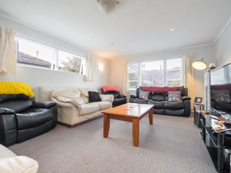 69 Wellington Road, Wainuiomata, Lower Hutt - Carousel 2