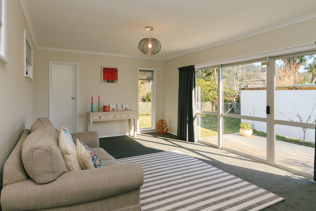 34 Manuka Street, Stokes Valley, Lower Hutt - Carousel 1