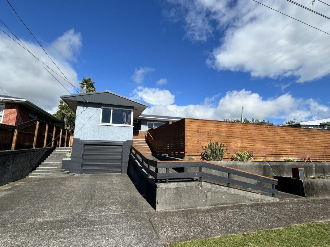 4 Clyde Street, Ferndale, New Plymouth - Carousel 1
